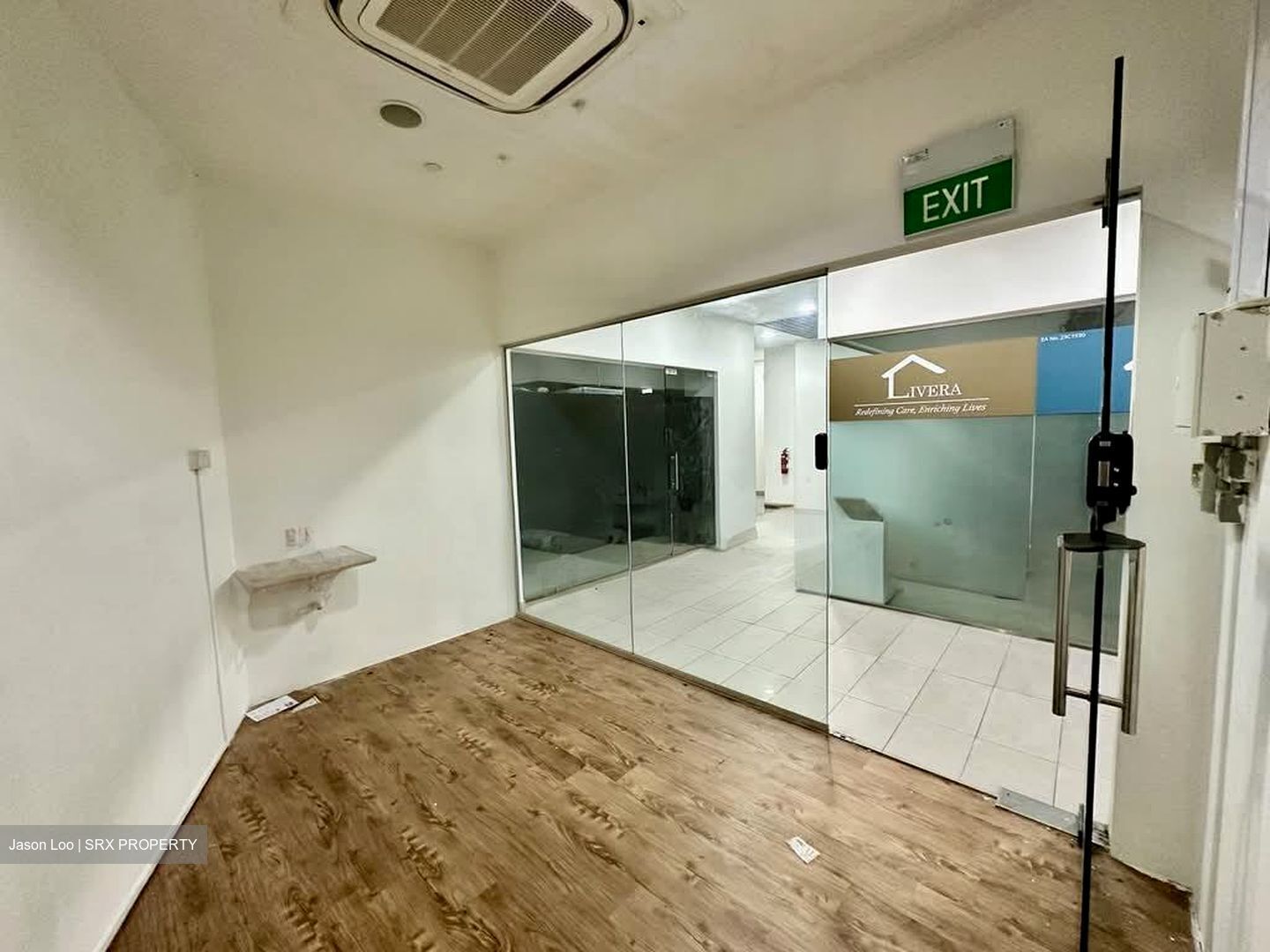 Icon@changi (D14), Shop House #586003011